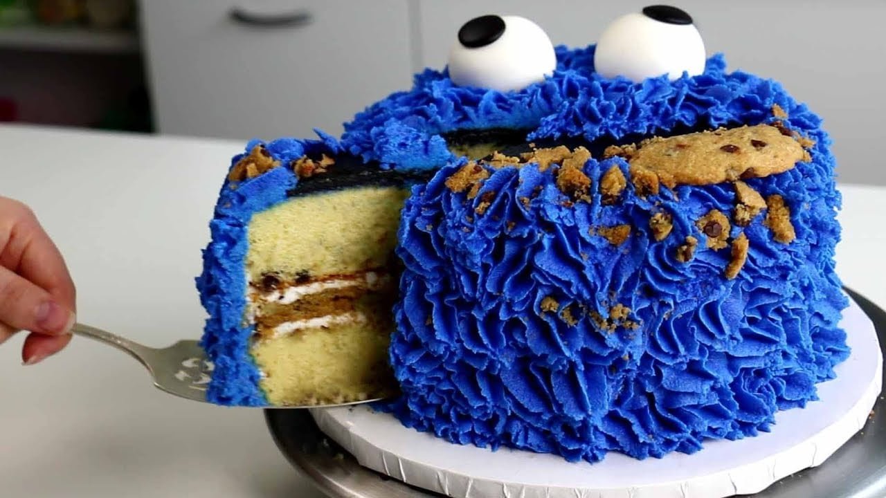 Cookie Monster Cake Made With Cookies!! ðª